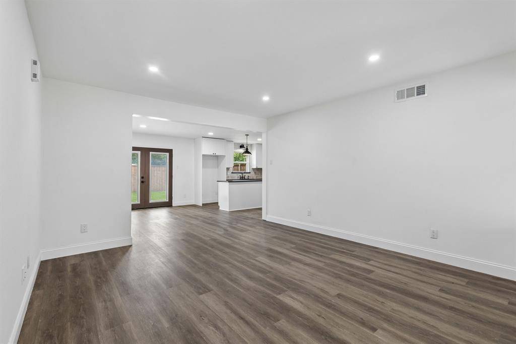8711 Hackney Lane, Dallas, TX 75238
