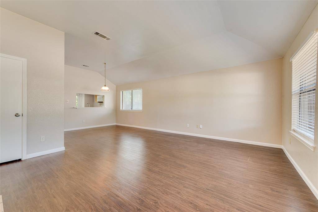 208 E Denton Drive, Euless, TX 76039