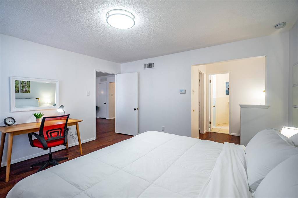 6018 E University Boulevard #101, Dallas, TX 75206