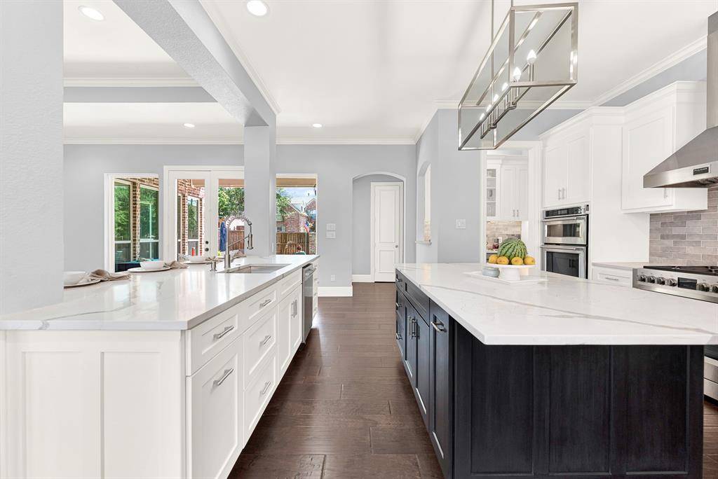 6400 VILLAGE SPRINGS Drive, Plano, TX 75024