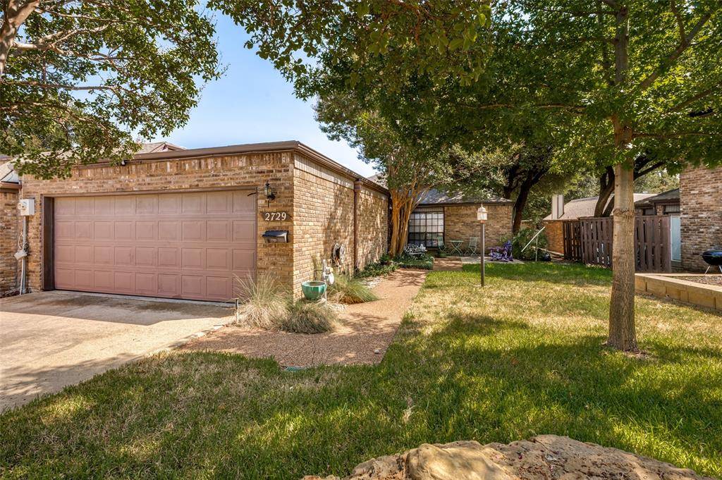 2729 Fairway Park Street, Grand Prairie, TX 75050