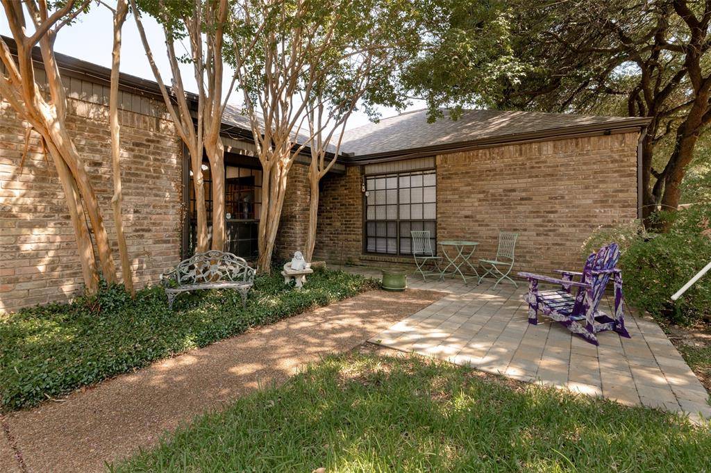 2729 Fairway Park Street, Grand Prairie, TX 75050