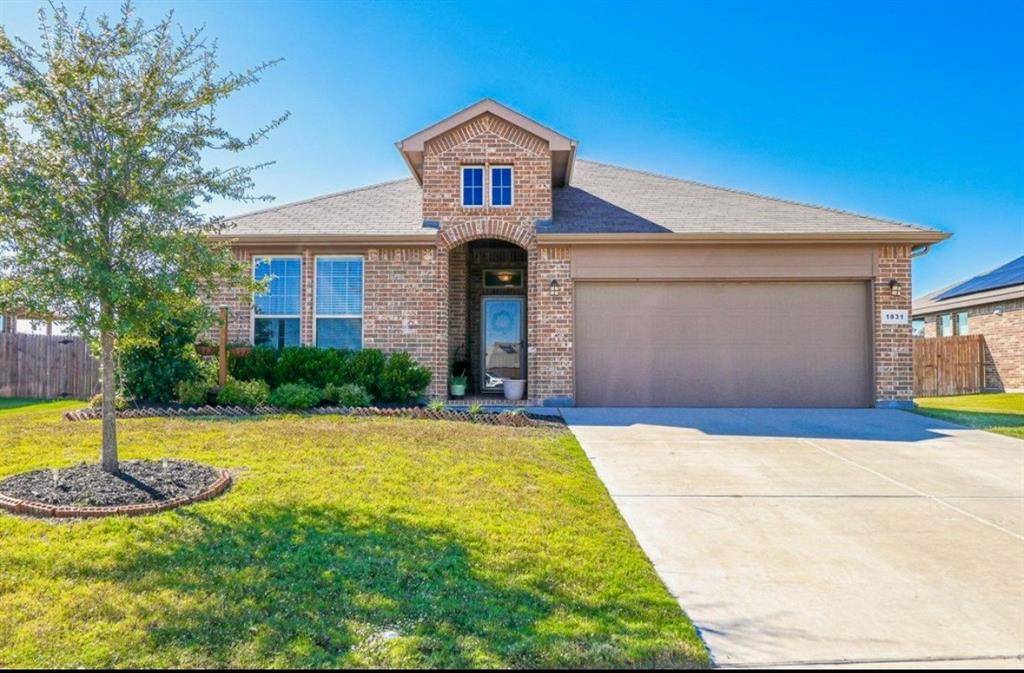 1831 Creekwood Drive, Cleburne, TX 76033