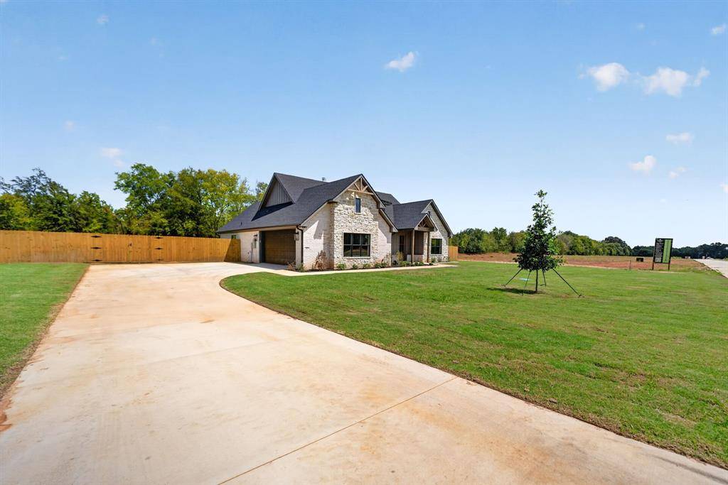 305 Grace Lane, Athens, TX 75751