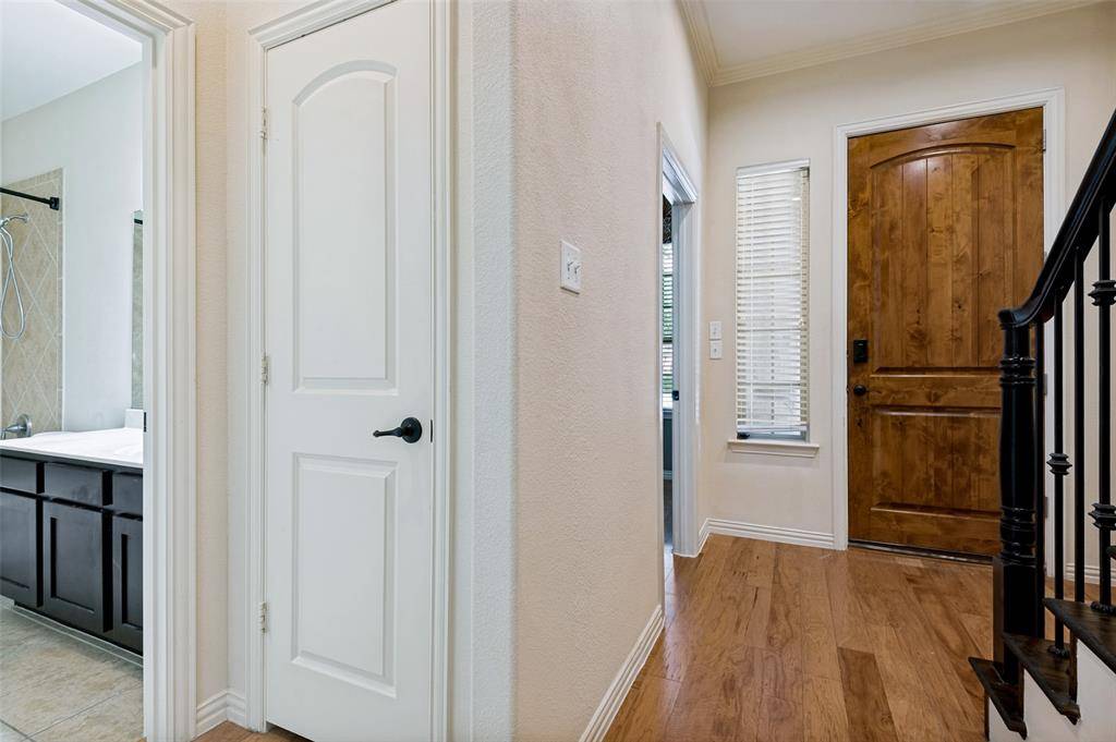 6434 Love Drive, Irving, TX 75039