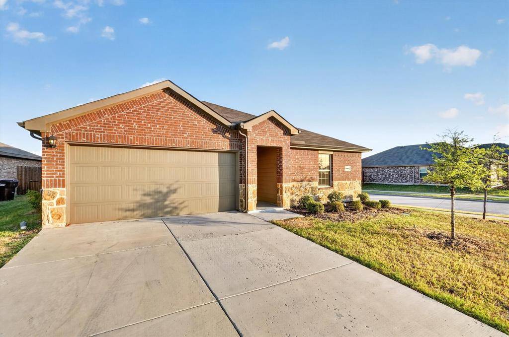 2002 Berrywood Drive, Royse City, TX 75189