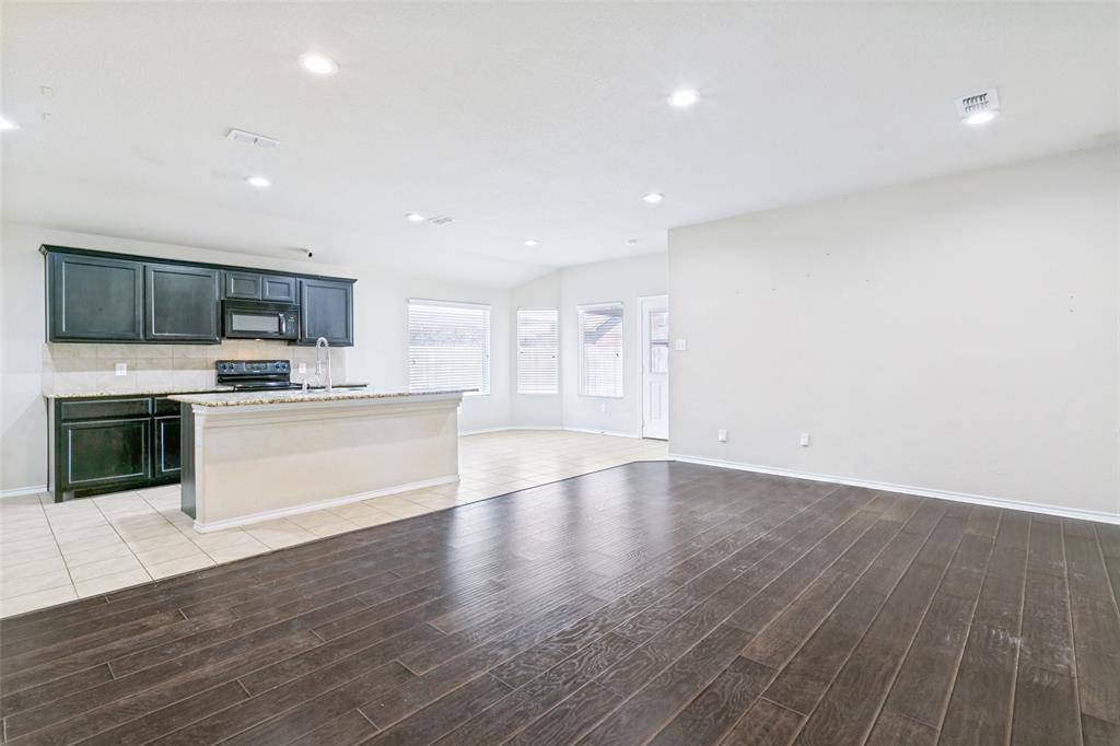 8817 Poynter Street, Fort Worth, TX 76123