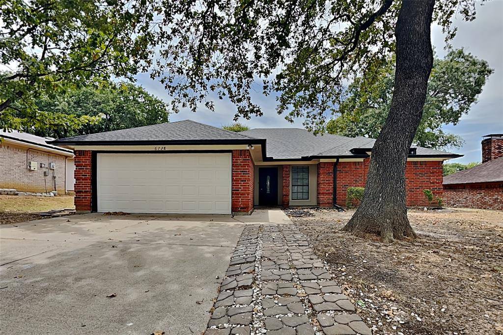6728 Parkwood Drive, North Richland Hills, TX 76182