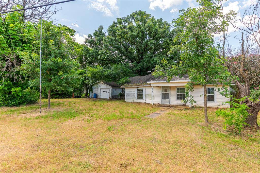 314 E Maple Street, Ravenna, TX 75476