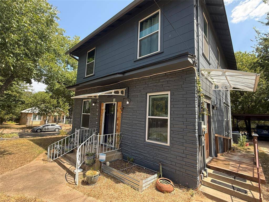 2223 N 6th Street, Waco, TX 76708