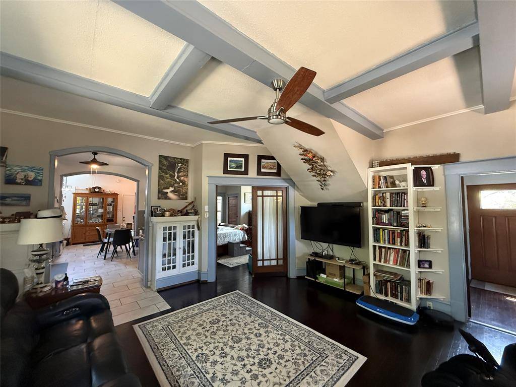 2223 N 6th Street, Waco, TX 76708