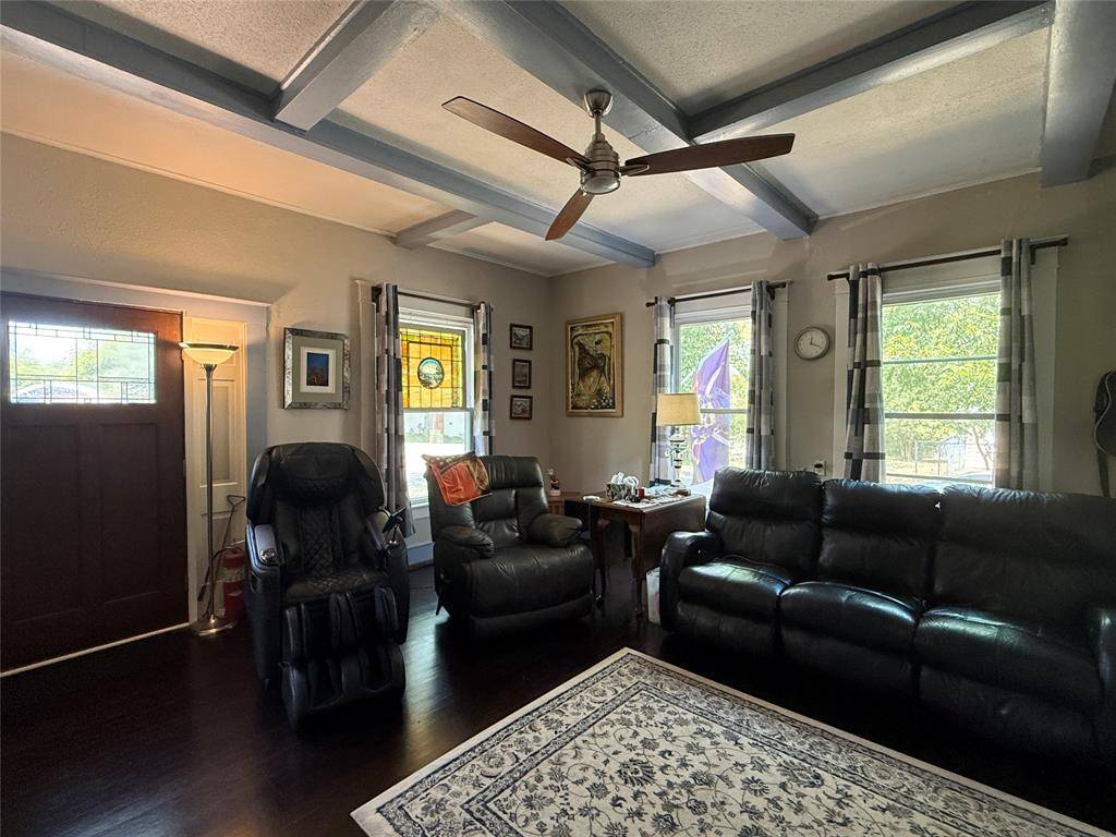 2223 N 6th Street, Waco, TX 76708