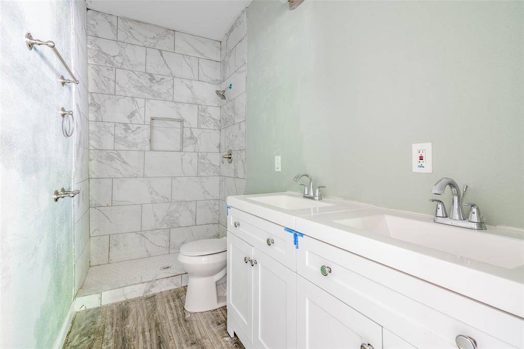 1457 W Austin Street, Paris, TX 75460
