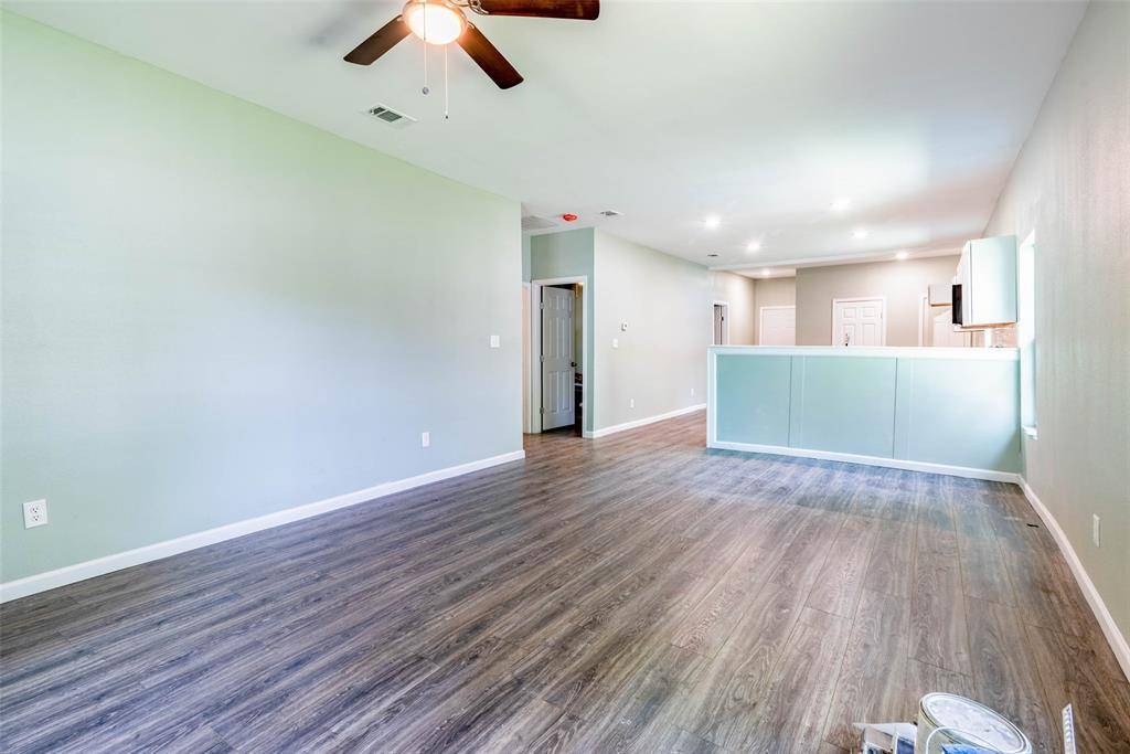 1457 W Austin Street, Paris, TX 75460