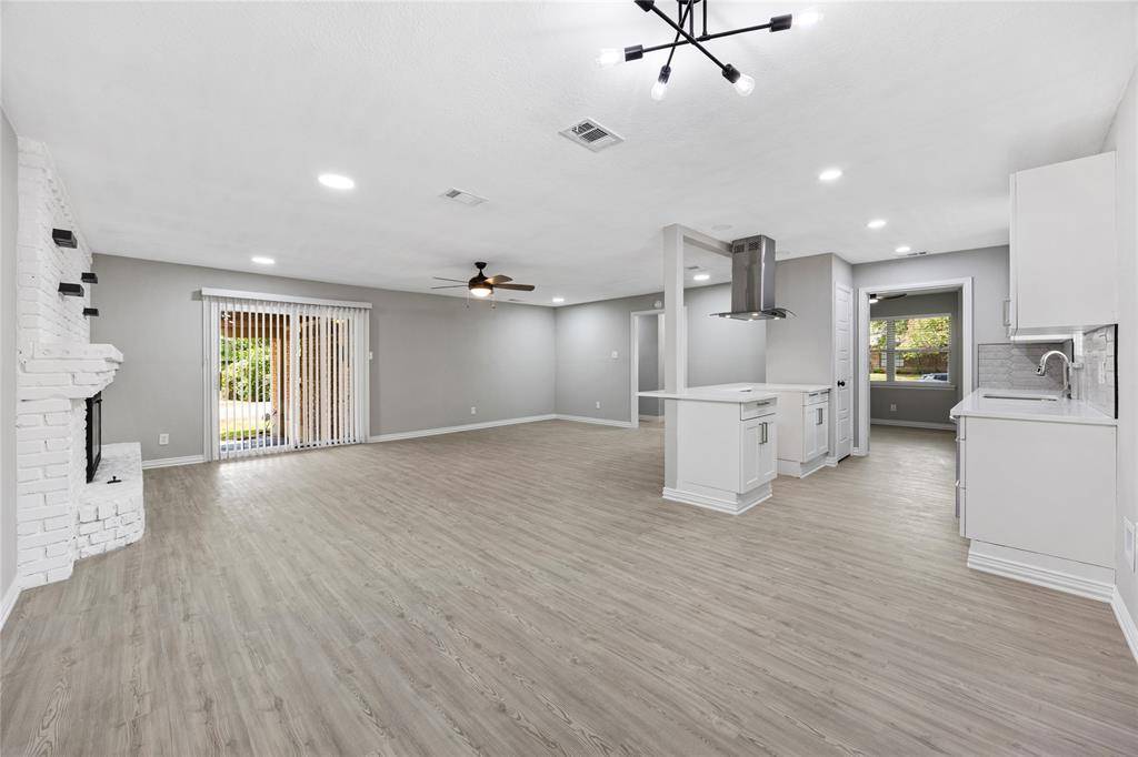 600 N Young Boulevard, Desoto, TX 75115
