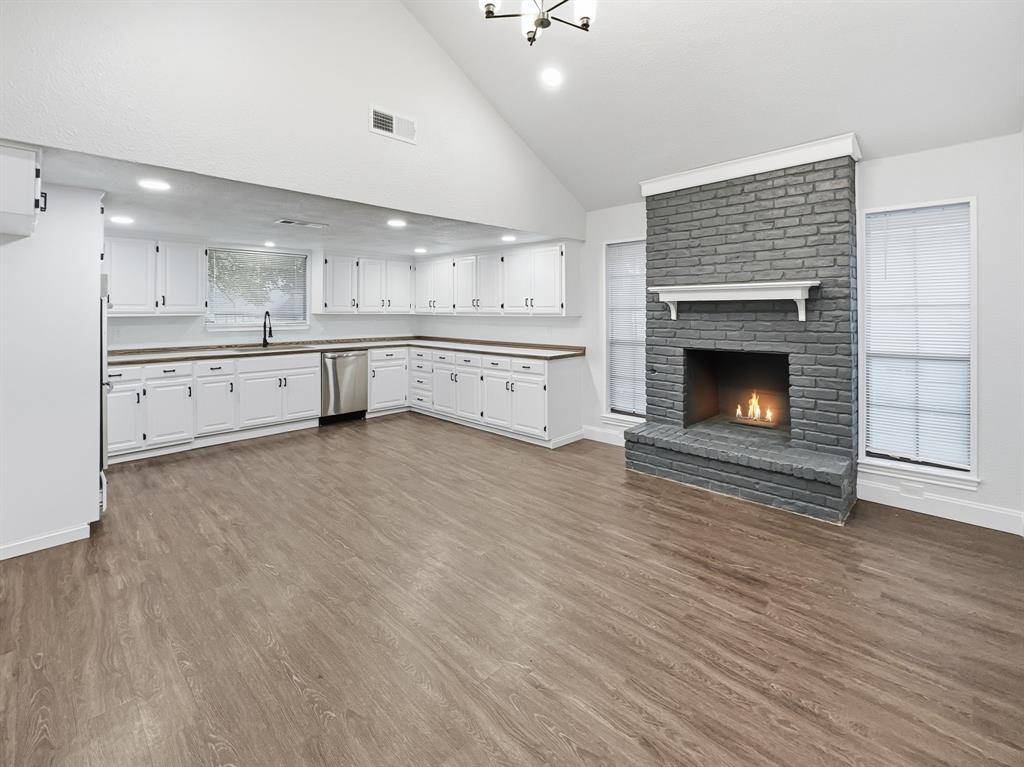 2409 Castle Street, Irving, TX 75038