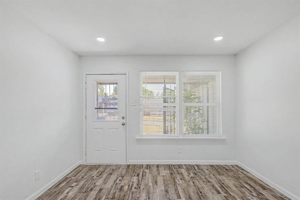 1209 Grinnell Street, Dallas, TX 75216