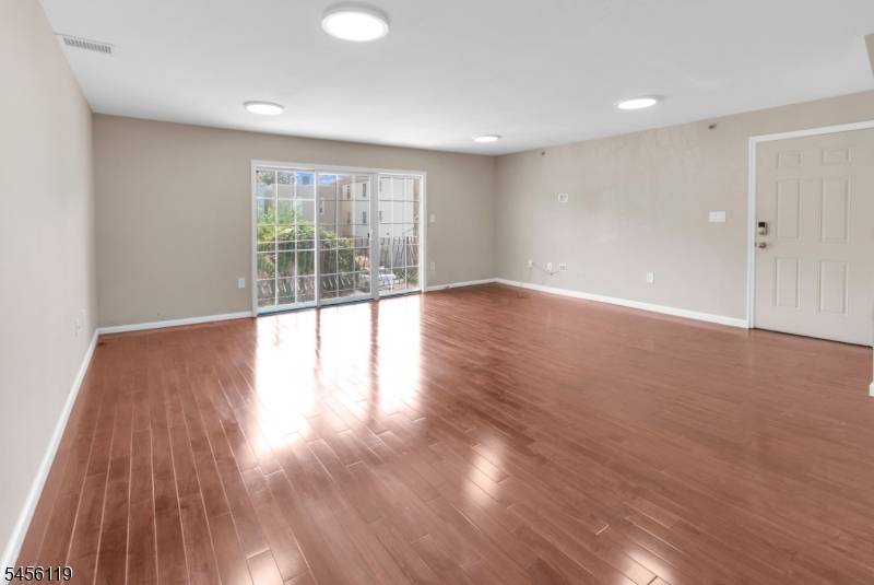 13 Lisa Ct #2, Newark City, NJ 07112
