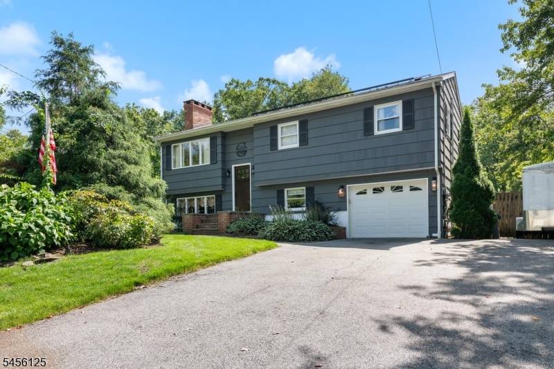 157 Mountain Cir, West Milford Twp., NJ 07480