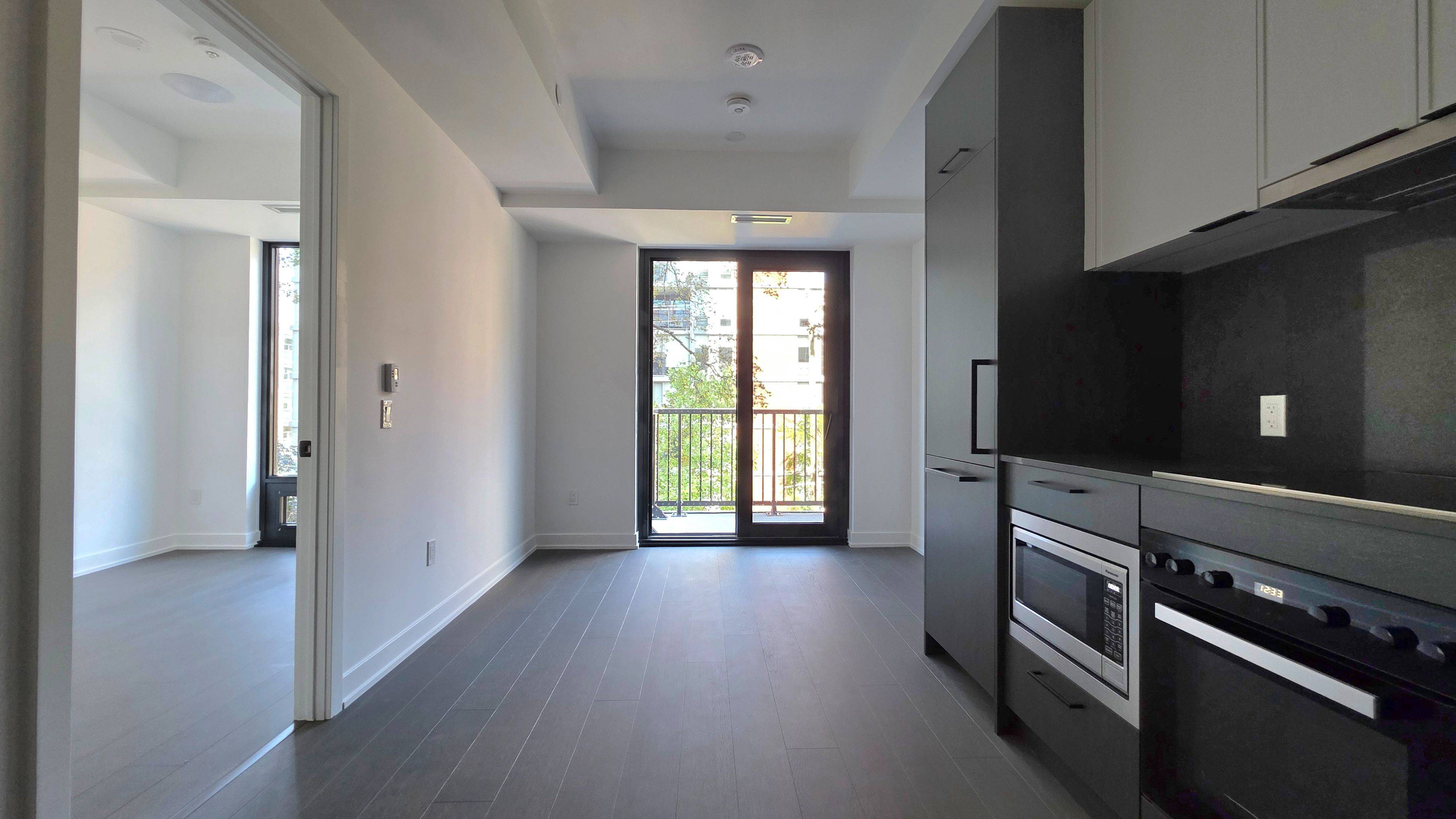 91 Montclair AVE #525, Toronto C03, ON M5P 0B1