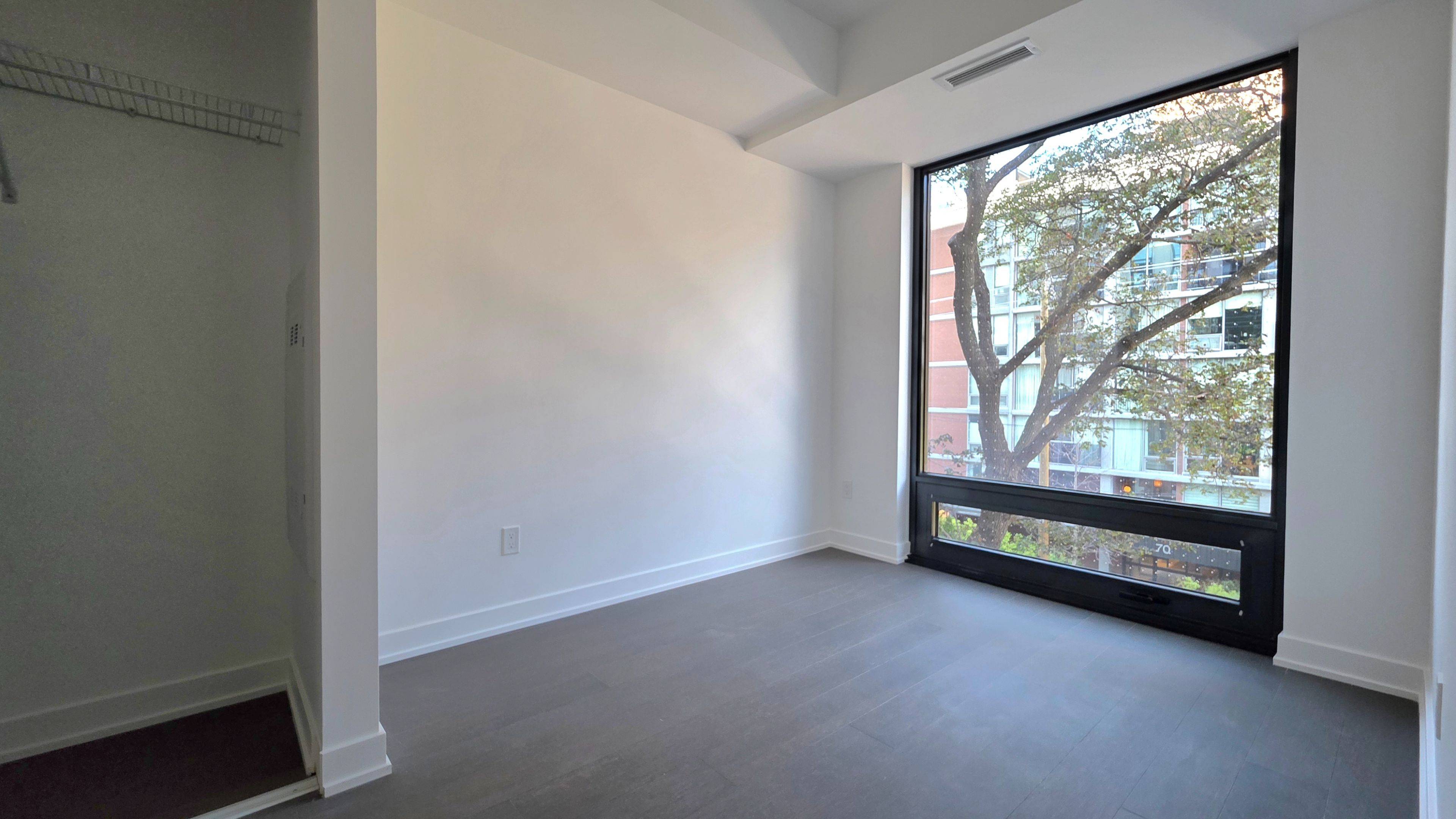 91 Montclair AVE #525, Toronto C03, ON M5P 0B1