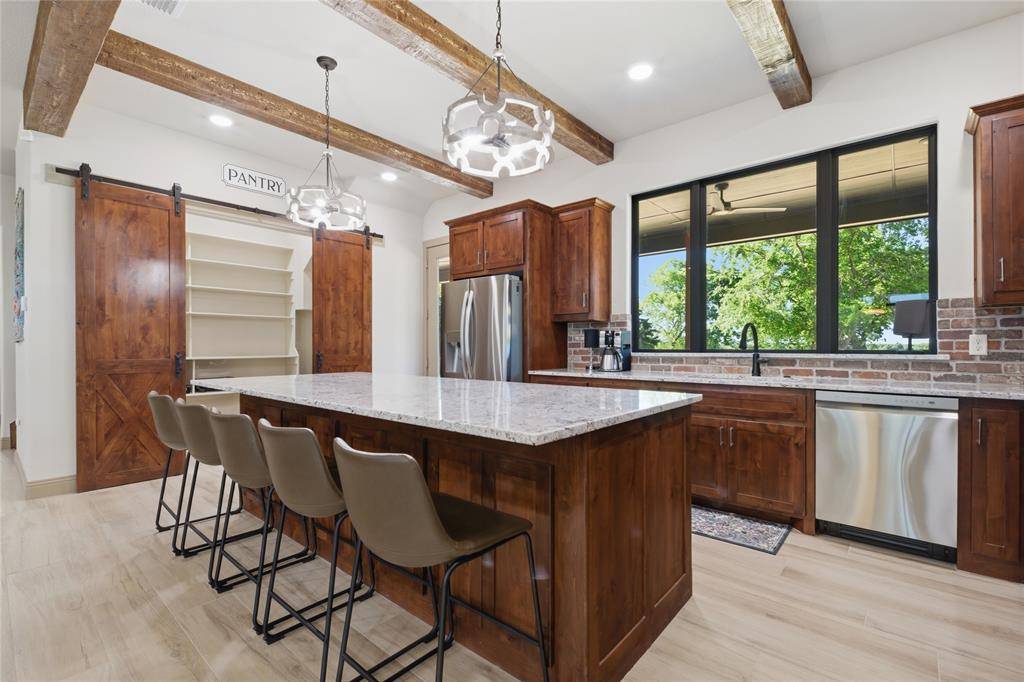 958 Cedar Mills Road, Gordonville, TX 76245