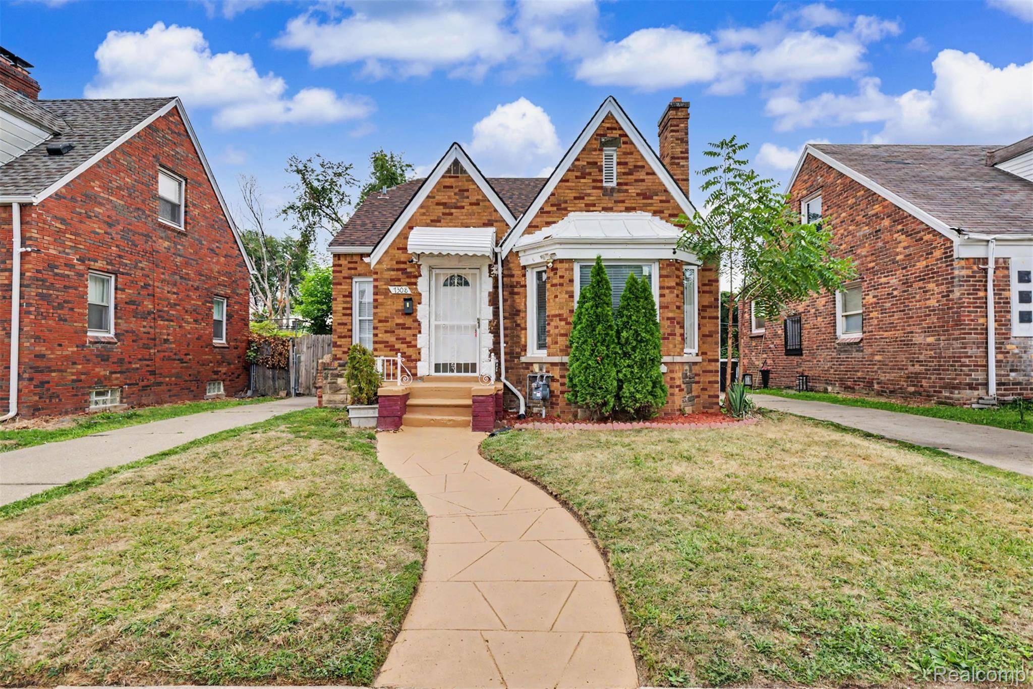 7308 Winthrop ST, Detroit, MI 48228