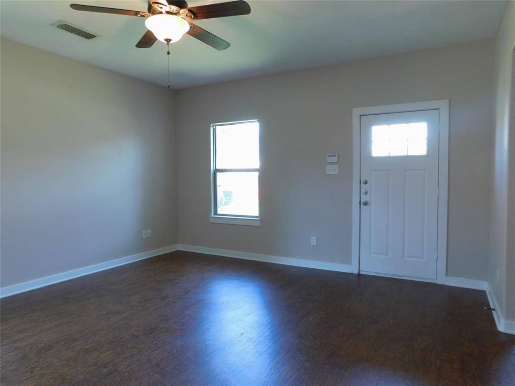 673 Copenhavr Street, Pilot Point, TX 76258
