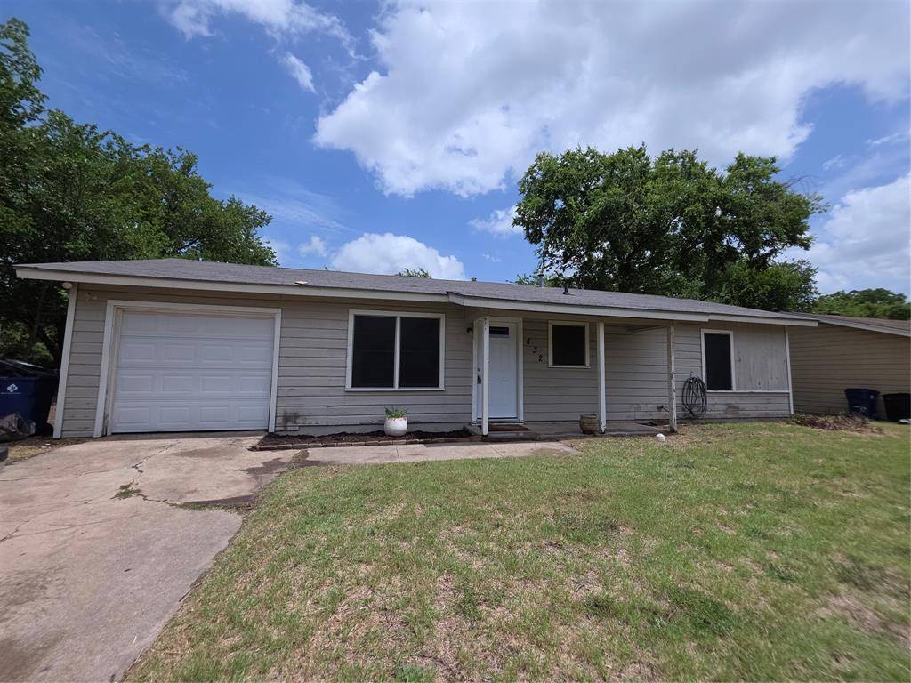 432 Lorna Street, Burleson, TX 76028