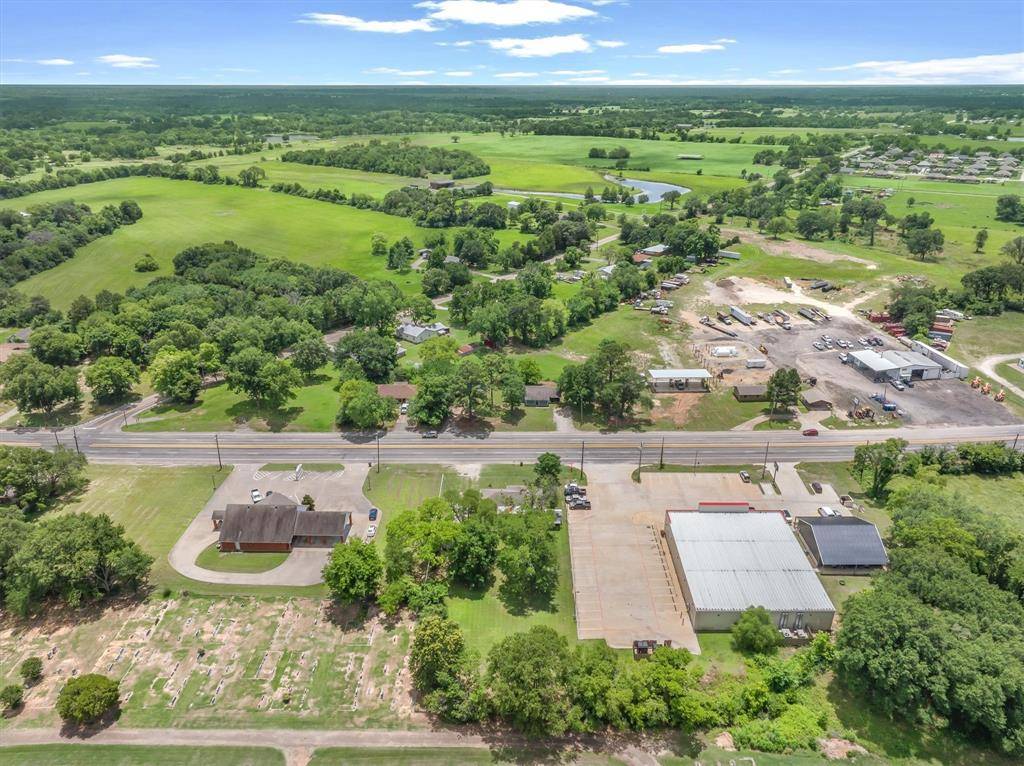 410 W Pine Street, Edgewood, TX 75117