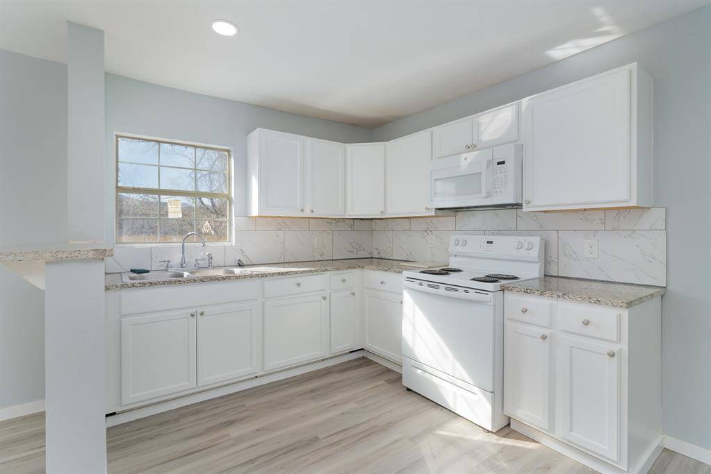 4739 Stokes Street, Dallas, TX 75216