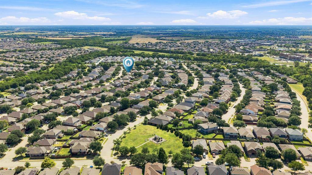 319 Sugarberry Lane, Fate, TX 75087