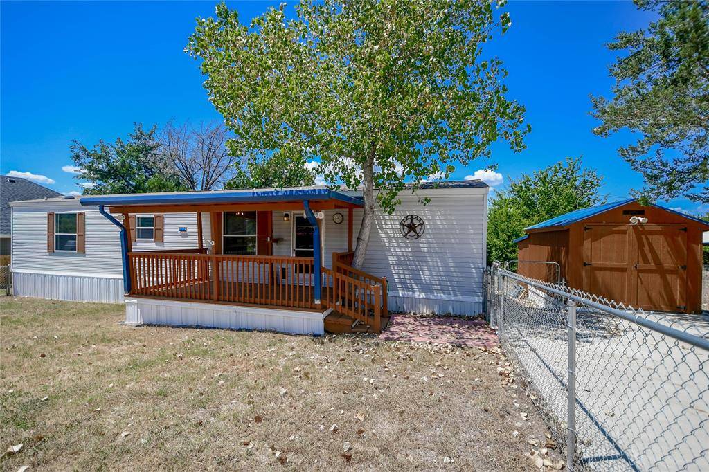 912 Pease River Drive, Granbury, TX 76048