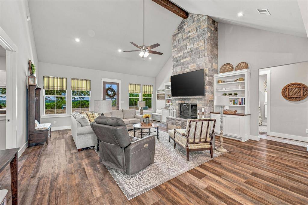 745 Schooner Way, Bluff Dale, TX 76433