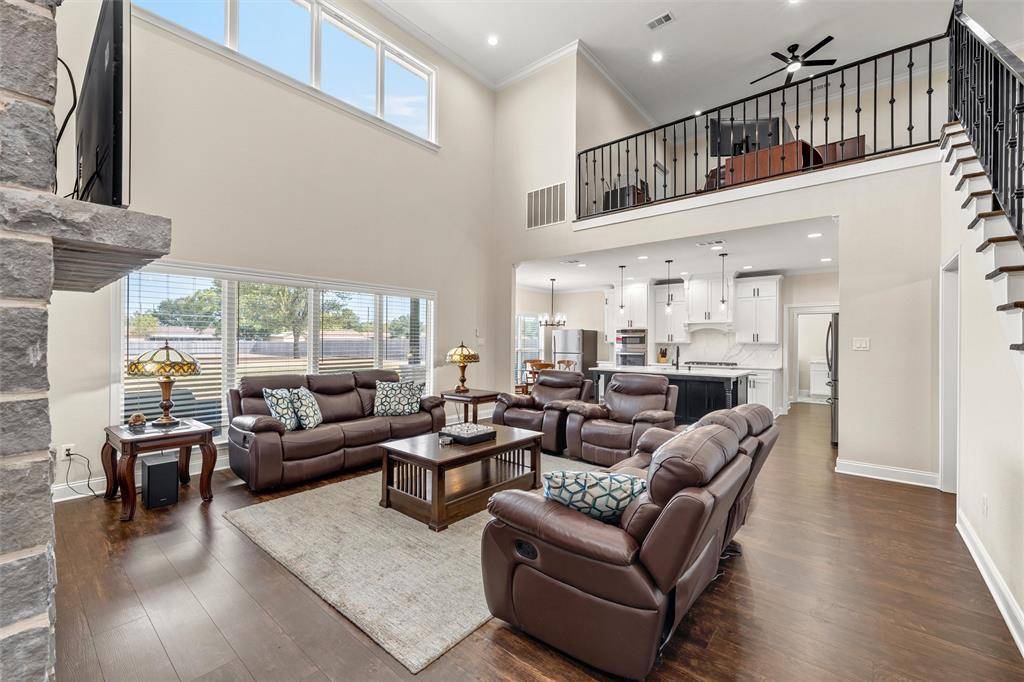 120 Big Catch Lane, Robinson, TX 76706