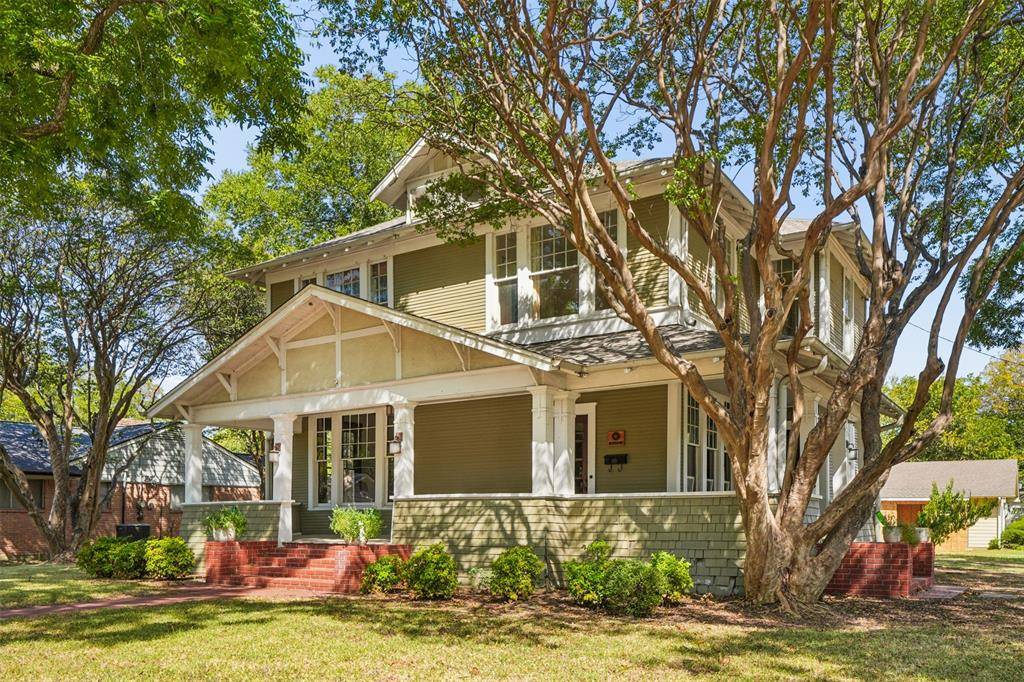 400 W Gilmer Street, Ennis, TX 75119