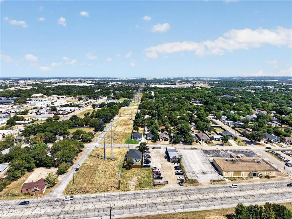 2126 W Main Street, Grand Prairie, TX 75050