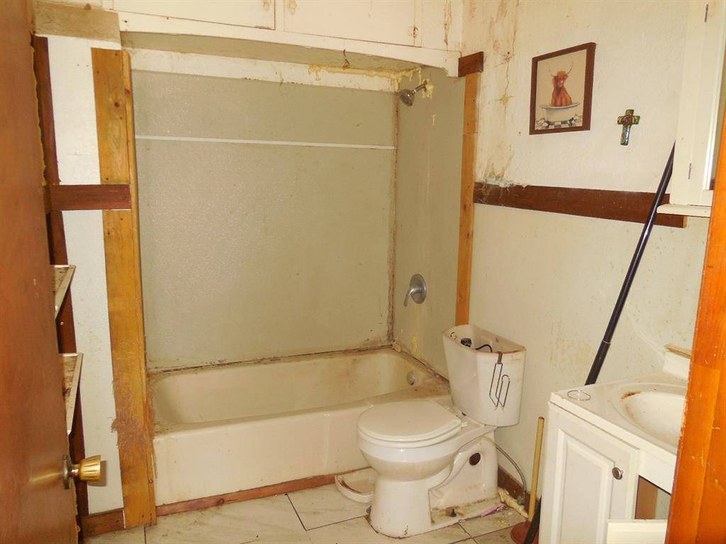 502 Travis Street, Ranger, TX 76470