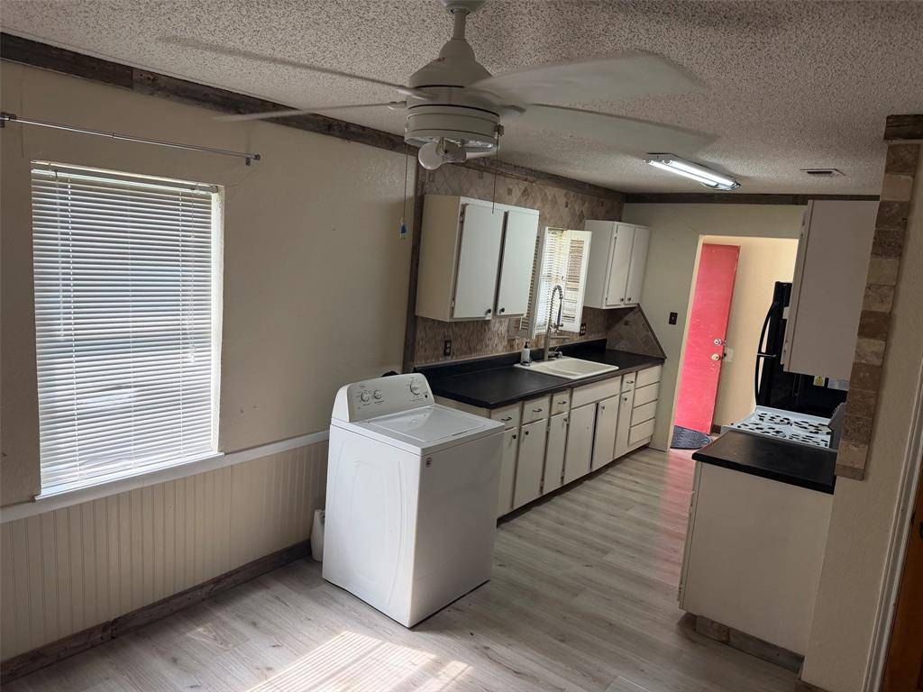 913 County Road 1003a, Godley, TX 76044