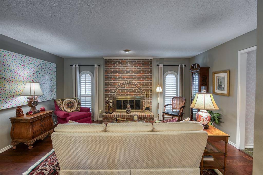 6837 Anglebluff Circle, Dallas, TX 75248