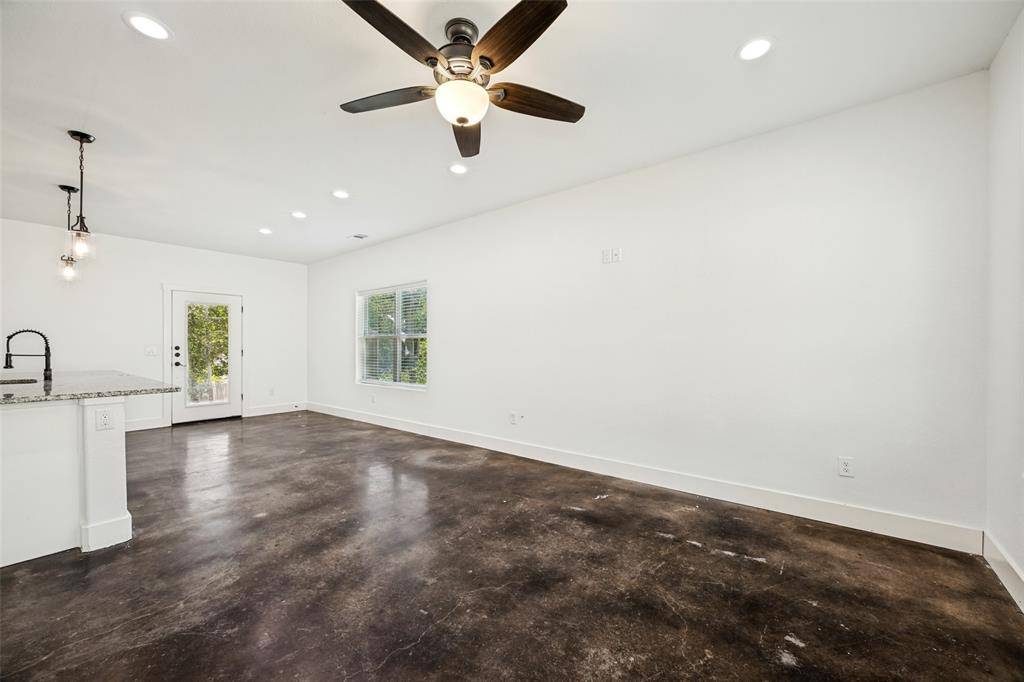 722 E Woodard Street, Denison, TX 75021