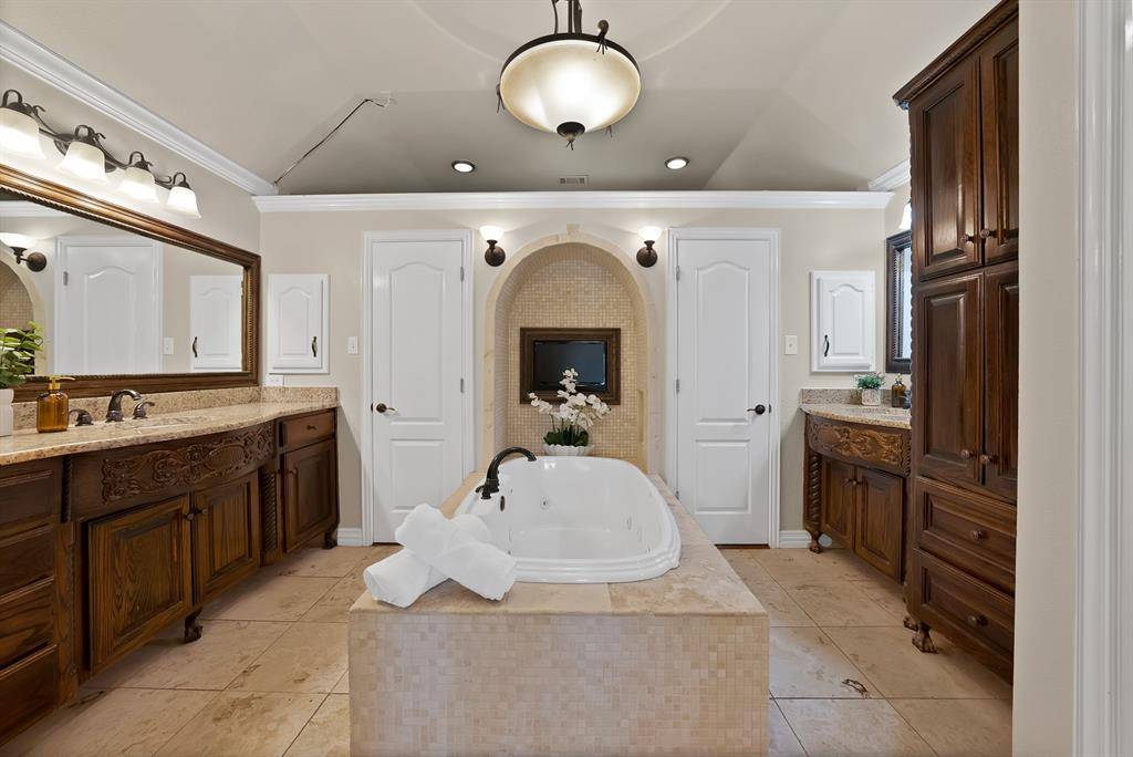 1110 Mccampbell Road, Mansfield, TX 76063