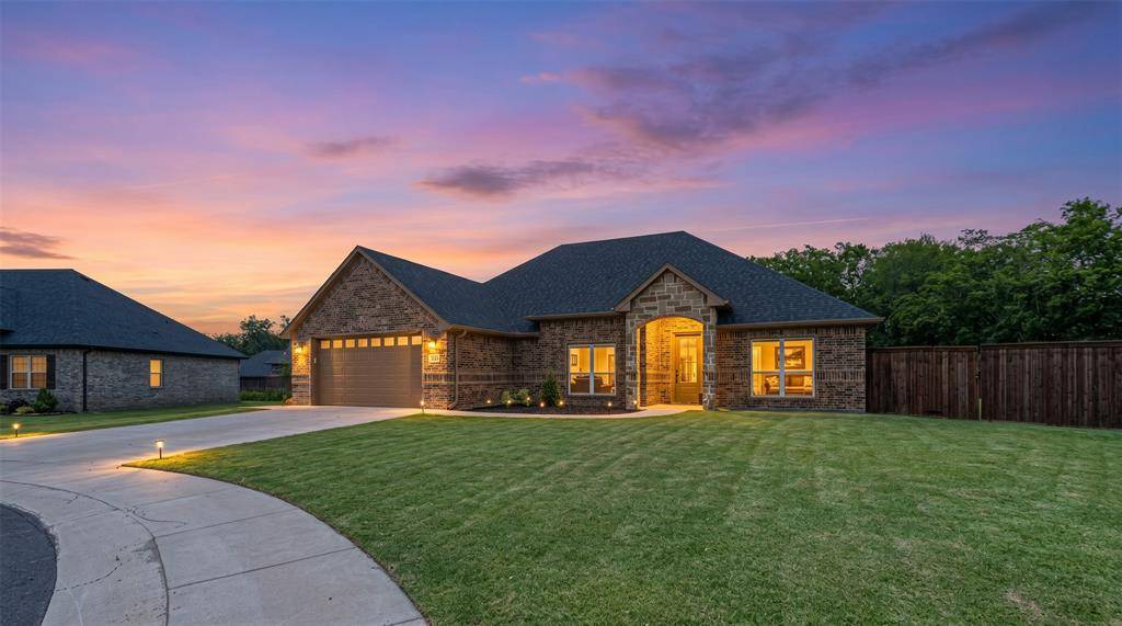 533 Limestone Circle, Mabank, TX 75147