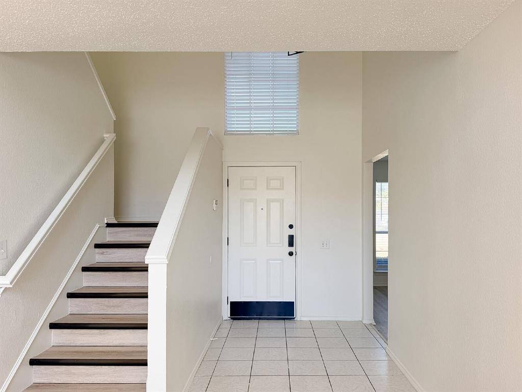 8516 Auburn Drive, Fort Worth, TX 76123