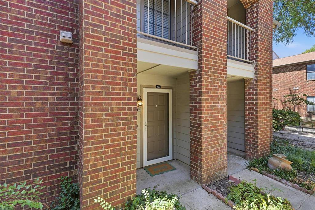 3201 Donnelly Circle #309, Fort Worth, TX 76107