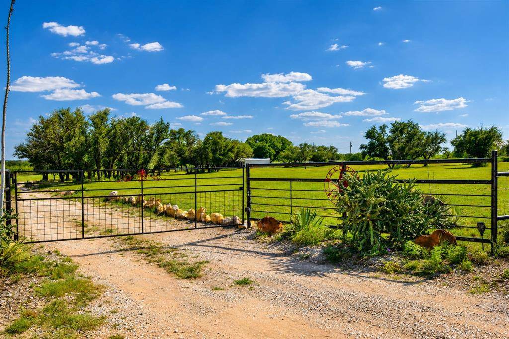239 County Road 160, Brady, TX 76825