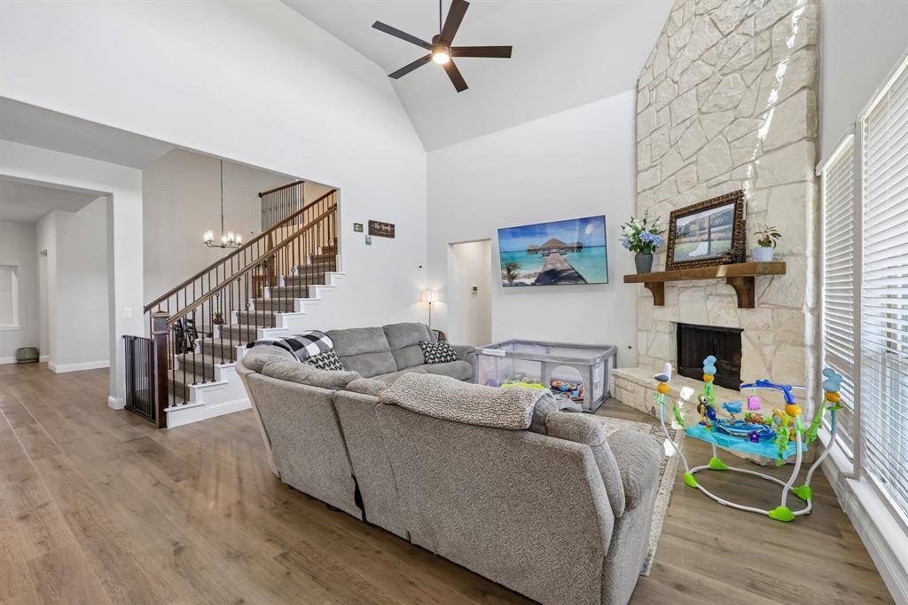 7700 Sunspray Street, Joshua, TX 76058