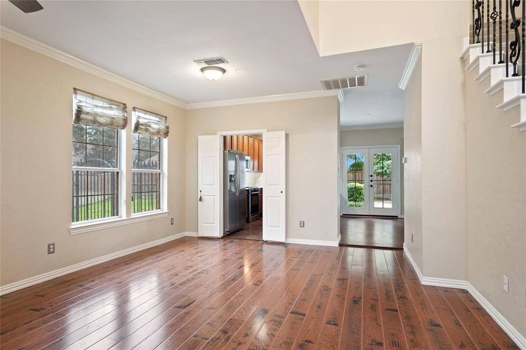 3777 Meadowcreek Circle, Addison, TX 75001