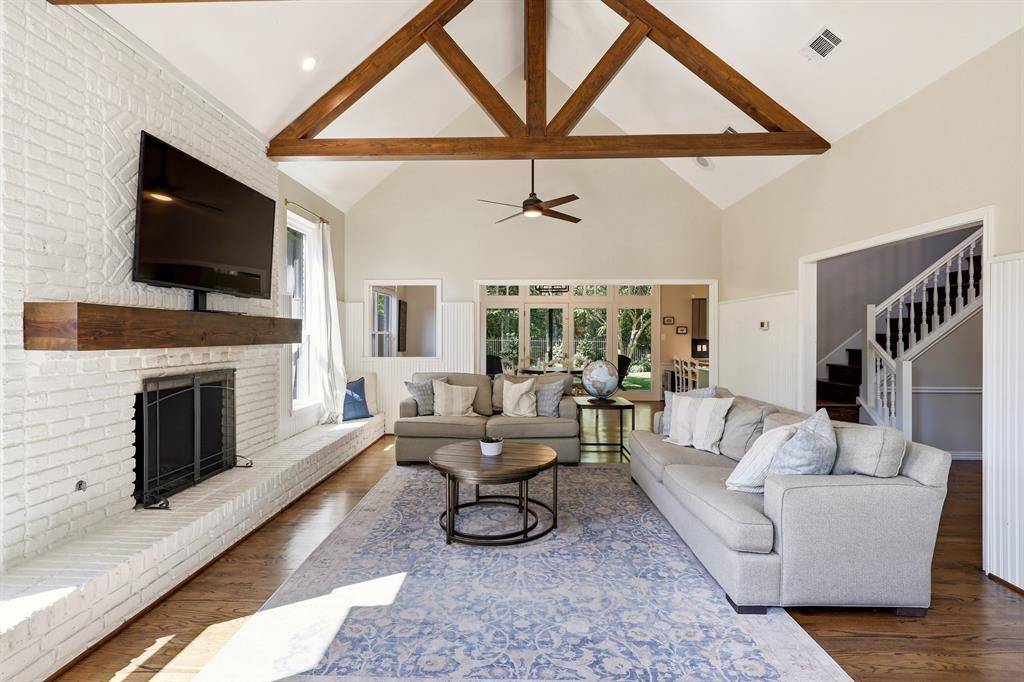 8814 Sanshire Avenue, Dallas, TX 75231