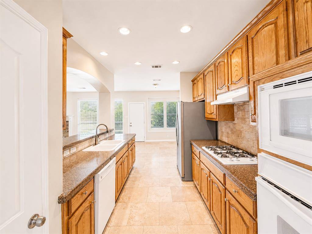 4633 Poppy Hills Drive, Frisco, TX 75035